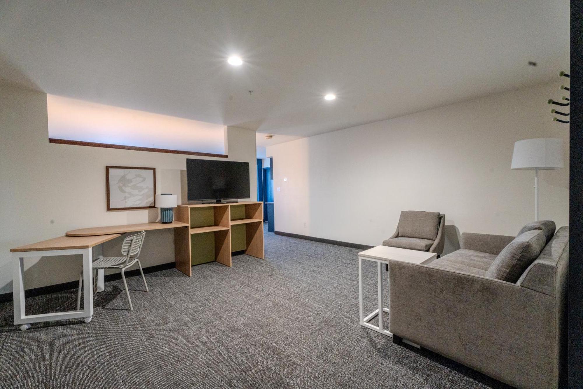 Spark By Hilton Sterling Dulles Airport Exterior photo