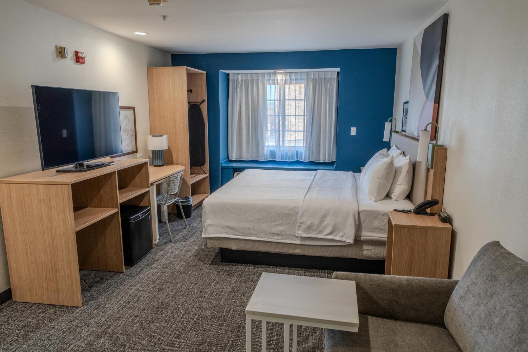 Spark By Hilton Sterling Dulles Airport Exterior photo