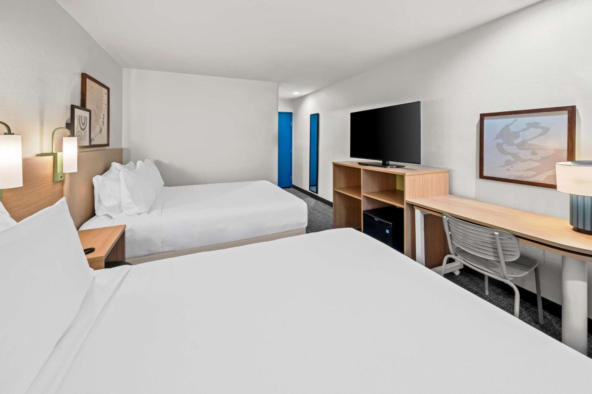 Spark By Hilton Sterling Dulles Airport Exterior photo
