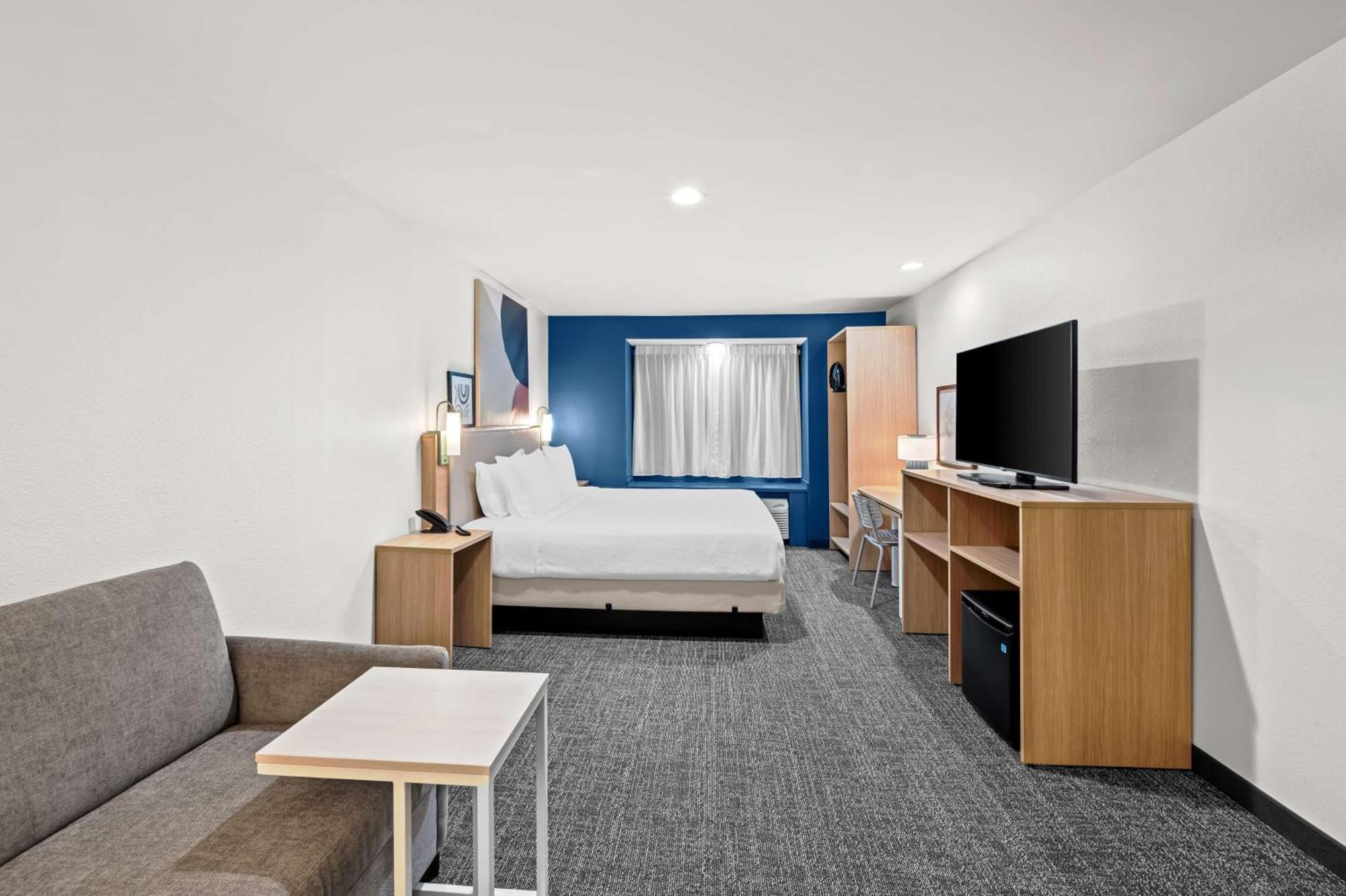 Spark By Hilton Sterling Dulles Airport Exterior photo