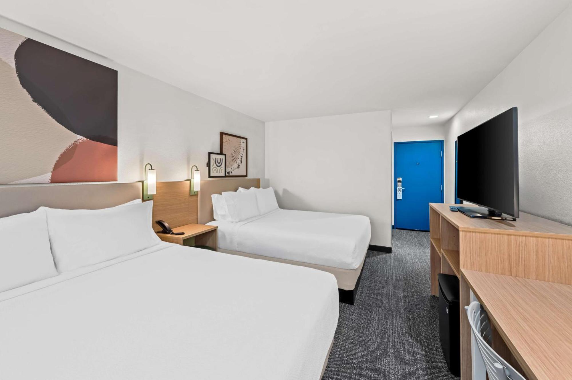 Spark By Hilton Sterling Dulles Airport Exterior photo