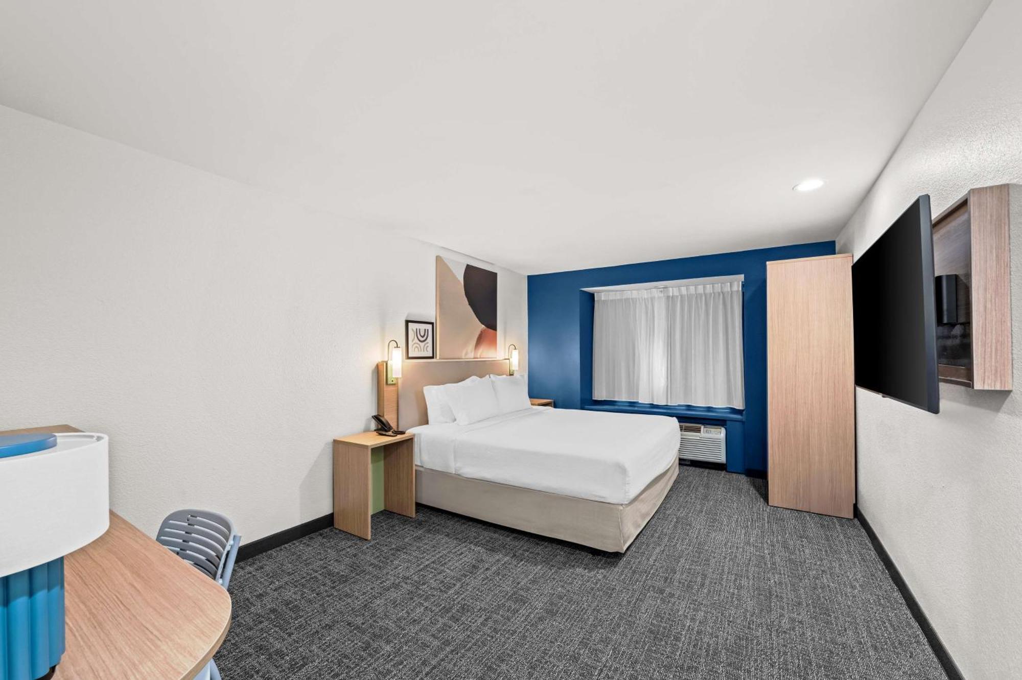 Spark By Hilton Sterling Dulles Airport Exterior photo
